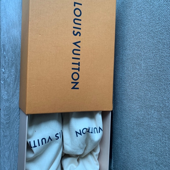 Louis Vuitton NUDE/TAN Frontrow Sneakers - Picture 6 of 8